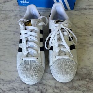 adidas superstar black and white size 40 2/3